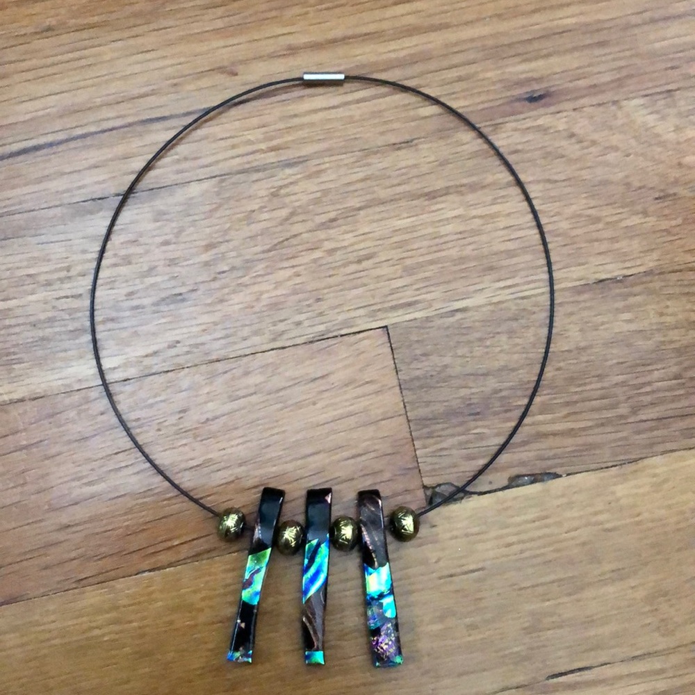 Magnetic clasp fashion necklace